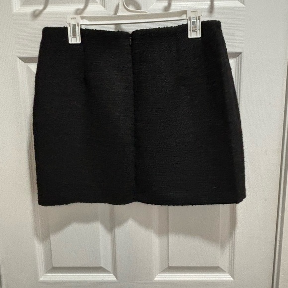 H&M Black Mini Skirt - Picture 2 of 3